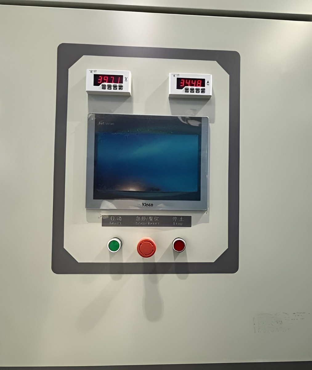 EcoWood Jet Pulse  Пульт управления  Оснащен системой удаленного мониторинга и диагностики, которая подключается к беспроводной сети  Данная система необходима для максимально быстрого устранения неисправностей и неполадок  Мониторинг температуры ...